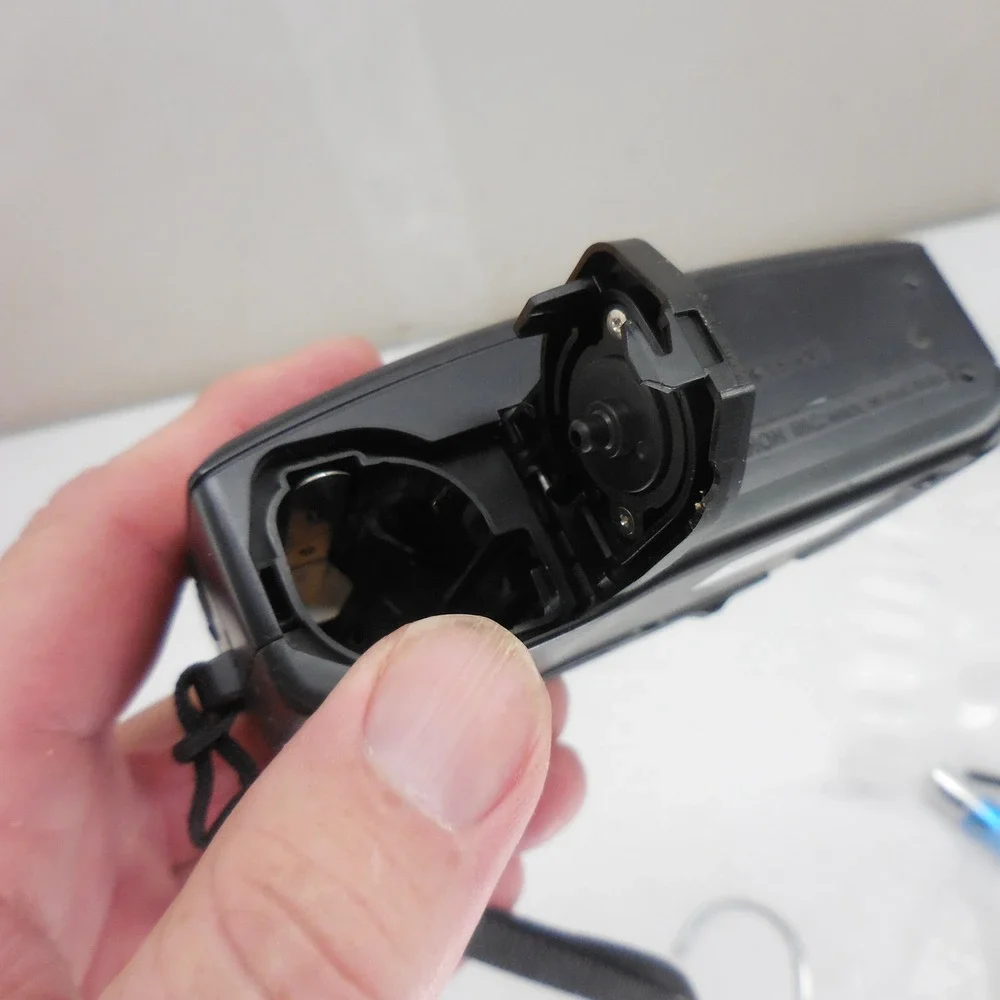 Canon ELPH 10 AF APS Film Camera 25mm Lens Black Compact Point and Shoot